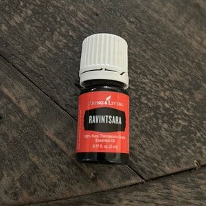 YOUNG LIVING RAVINTSARA ESSENTIAL OIL. 5 ml NWT Bundle2Save